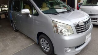 Premium TOYOTA Noah 1st-Vehicle: Official "Wa" License Plate (Government-Certified Rental Car) Successfully Equipped!
