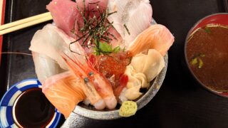 From KIX to Nara: Enjoy a Hidden Local Onsen & This Massive ¥1,800 ($12) Fresh Seafood Bowl on Your Day 1 Drive!